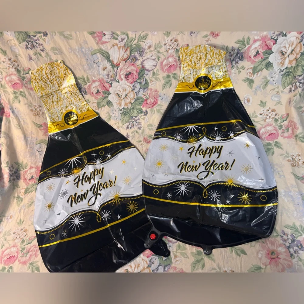 New Year Party Balloon and Decorations Set - Black & Gold